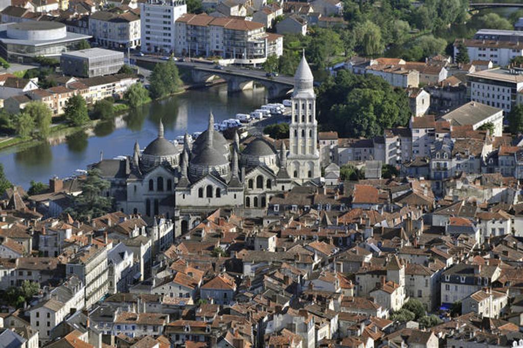 Vvf Perigord Sorges-En-Perigord Hotel Екстериор снимка