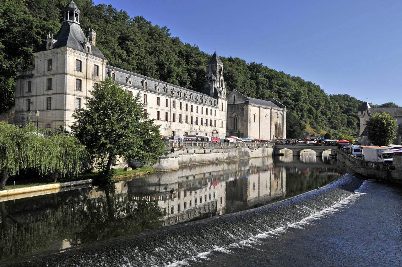 Vvf Perigord Sorges-En-Perigord Hotel Екстериор снимка